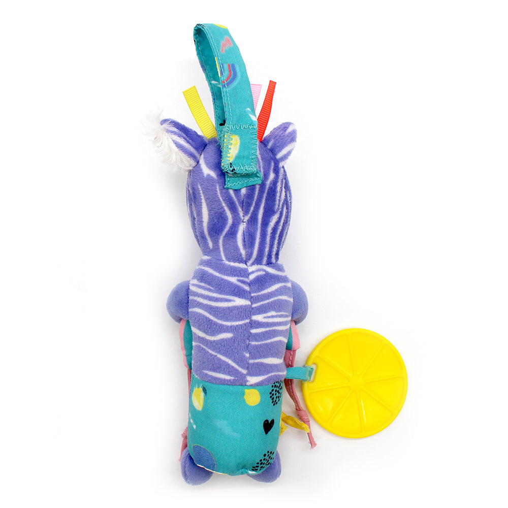 Rückseite vom Kuschelspielzeug Zebra mit Windspiel und bunten Bändern für Babys – Activity Spielzeug zum Aufhängen
