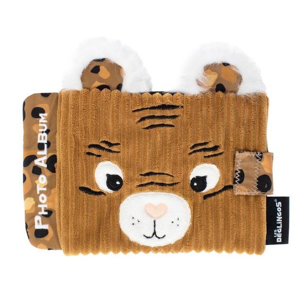 Baby-Fotoalbum aus weichem Plüsch in Tiger-Design, braun mit gesticktem Gesicht und kleinen Ohren, geeignet für 10 Fototaschen – ideales Geschenk zur Geburt.