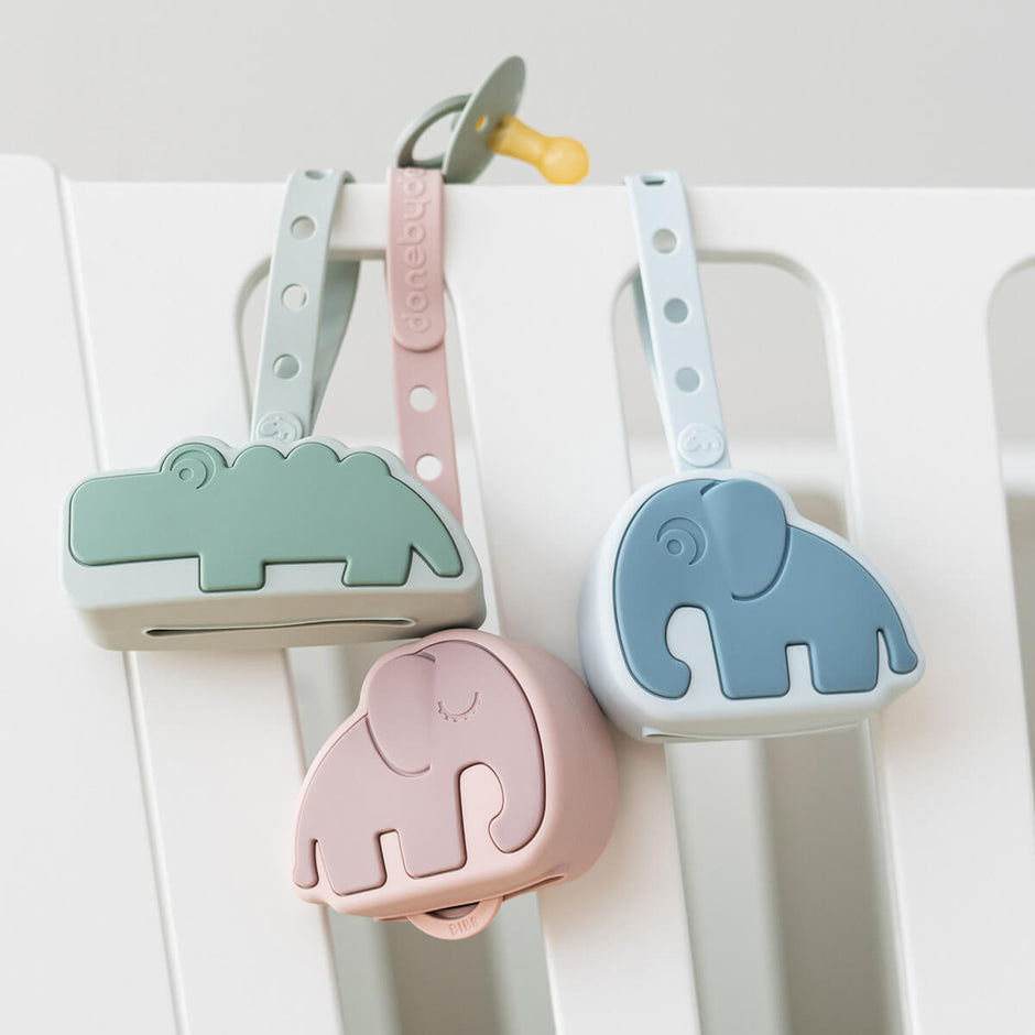 schnullertäschchen aus silikon - croco - grün - Babylions