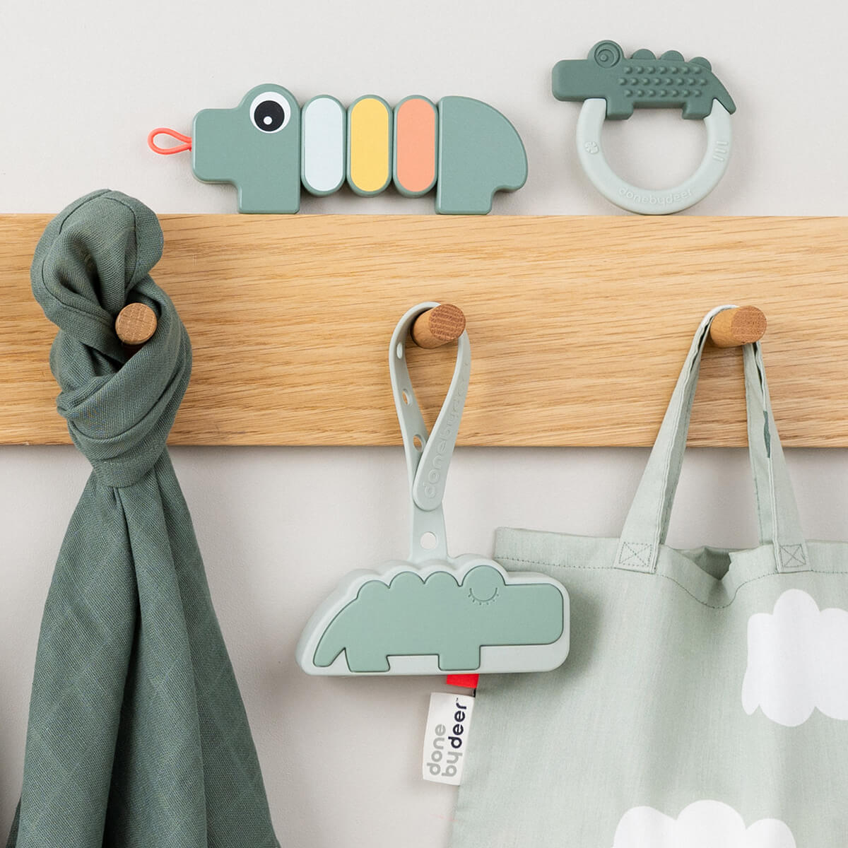 schnullertäschchen aus silikon - croco - grün - Babylions