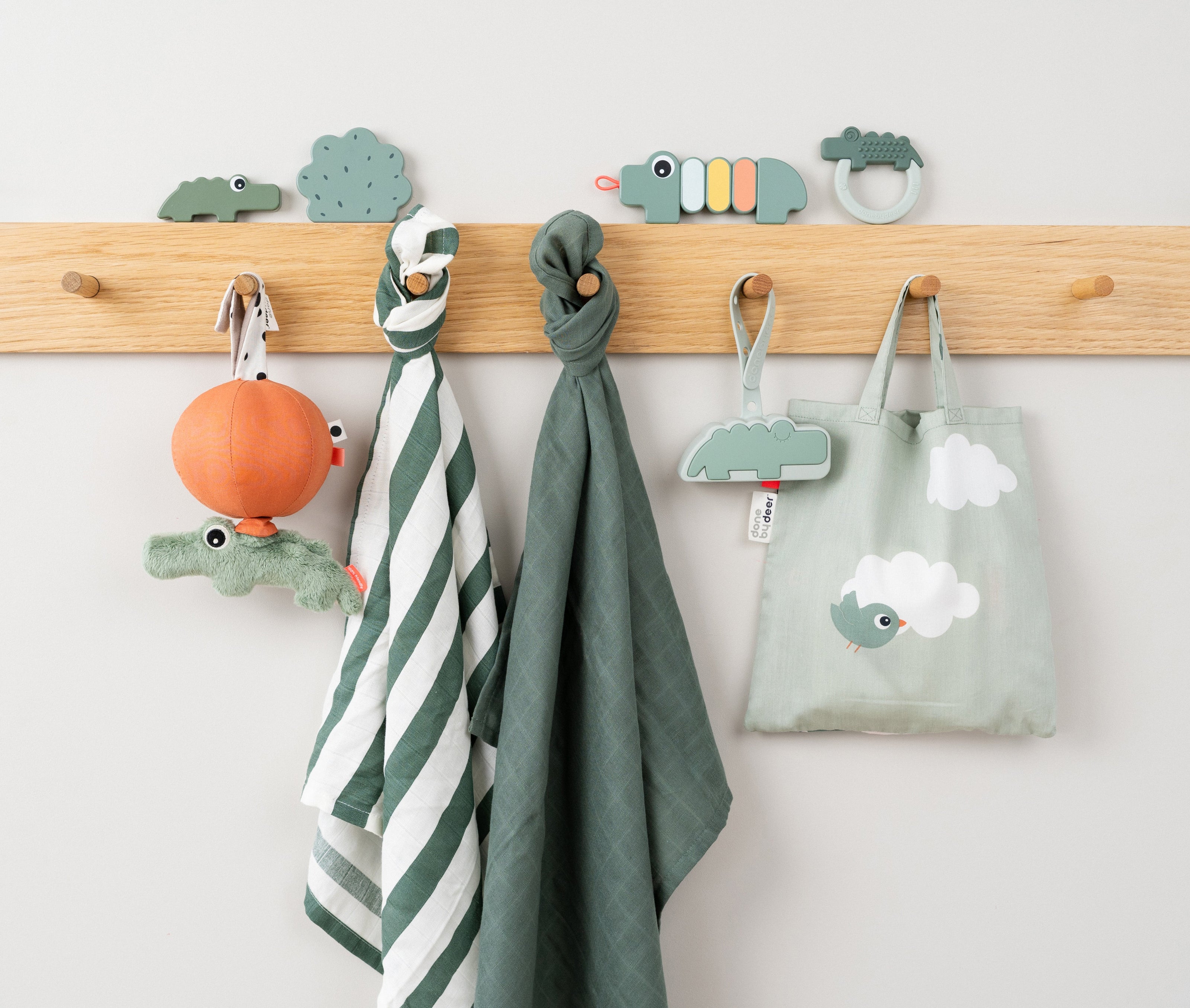 schnullertäschchen aus silikon - croco - grün - Babylions